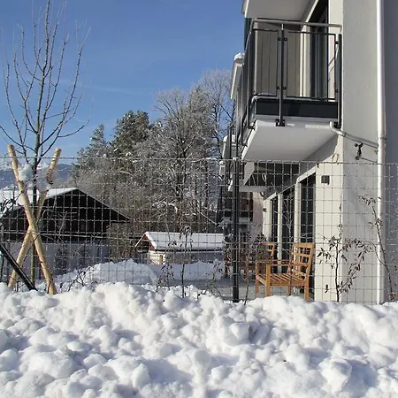 Daslichtenberg Eastside * ザールフェルデン・アム・シュタイナーネン・メアー